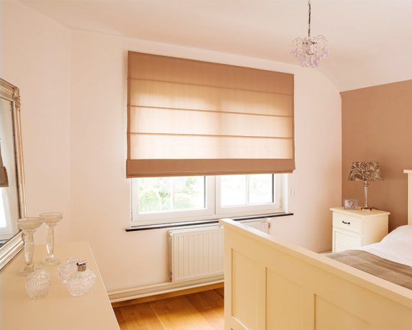 estores de bambú claros